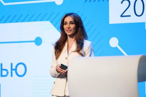 Чехова разоткровенничалась о личной жизни: «Шпагу достает регулярно»