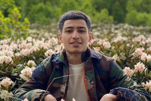 «Семья поступила правильно»: почему родные запертого в рехабе Матранга больше года молчат о его состоянии