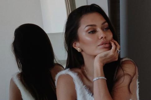 «То есть мама у тебя старая?»: 13-летняя дочь неприятно удивила Боню