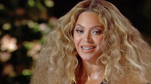 «Не 13, а 30!»: дочь Бейонсе ошарашила Интернет «взрослым» лицом