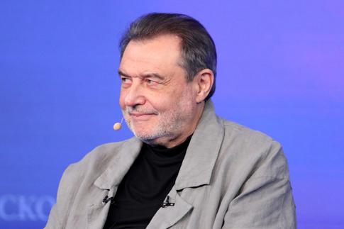 Алексей Учитель высказался об откровенных нарядах дочери Анны Пересильд