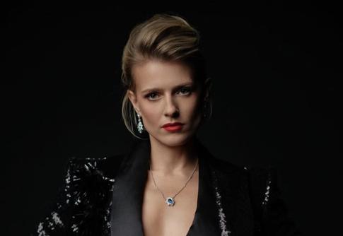 Софью Эрнст на новых фото перепутали с голливудской звездой