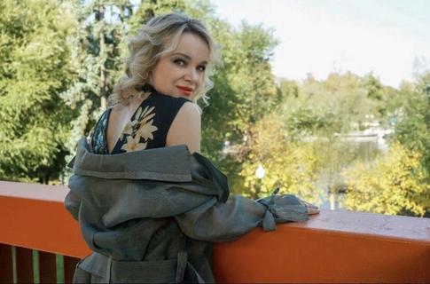 Цымбалюк-Романовская — о критике второй жены Джигарханяна: «Я ее прощаю»