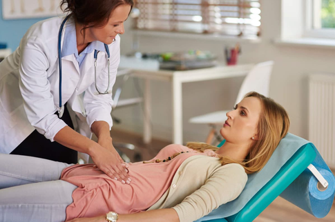 «Просто болит живот»: 4 ранних признака гинекологических недугов, которые мы часто игнорируем