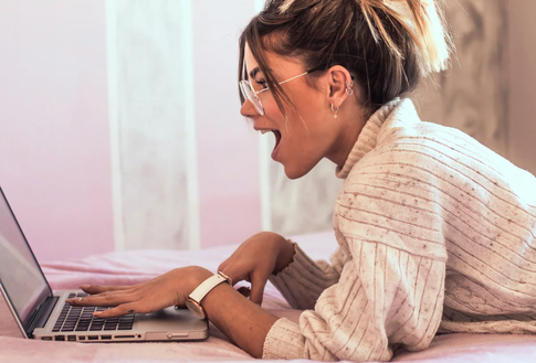 Даже Кэрри Брэдшоу делает это: как заниматься сексом по видео и не комплексовать при этом