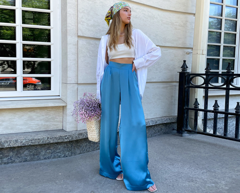 Шик, блеск, красота: тренд сезона — атласные палаццо, как вписать в гардероб