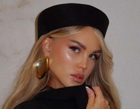 «Что ты ругаешься?»: сын Погребняк высмеял подаренную ему странную стиральную машину