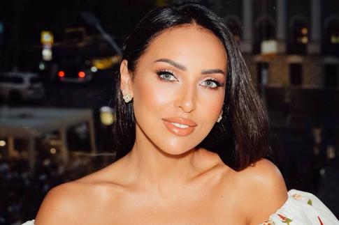 «Я снова в строю»: Алсу поделилась кадрами своего мини-отпуска у моря