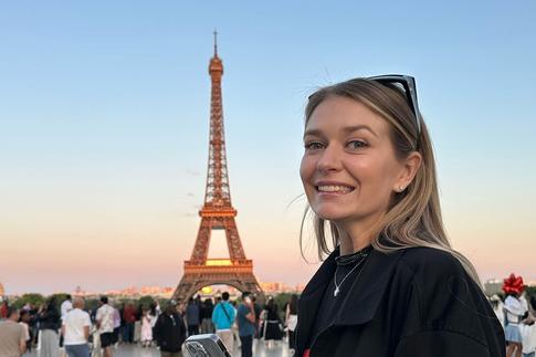 «Он написал: „Ты уже выросла. Давай увидимся наконец!“»: Калашникова поделилась непростой историей любви с супругом