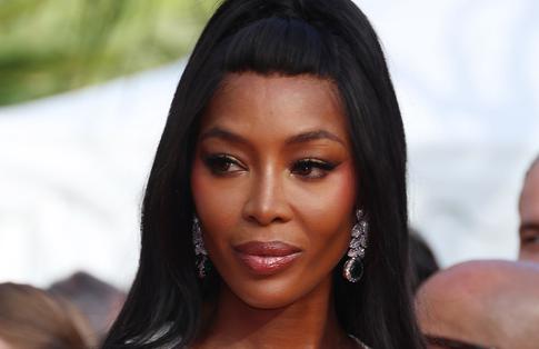 Как 55-летняя Наоми Кэмпбелл выглядит в бикини — фото с ее отдыха на Ибице