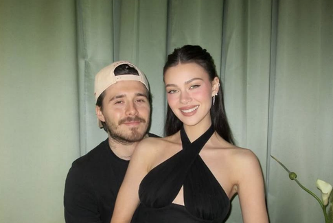 Кадр топлес: невестка Виктории Бекхэм устроила странную фотосессию с мамой