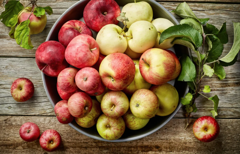 От варенья до мармелада: 7 полезных идей, как сохранить яблоки на зиму