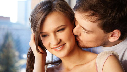 Тепло, горячо, бинго: 5 необычных прелюдий для секса, которые вам точно понравятся