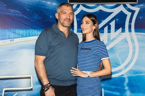 Юбилей Овечкина отметили без него: Шубская поделилась кадрами с праздника