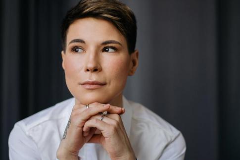 Пустая коробка, старый журнал и кое-что еще: Зоя Яровицына назвала 5 памятных для нее вещей