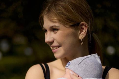 «Меня всю колотило»: Трусова — о родах, которые пошли не по плану и закончились кесаревым сечением