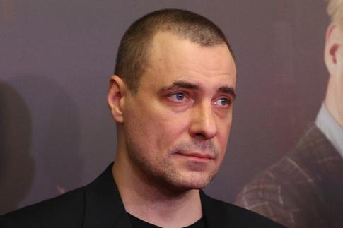 «Растем на его книгах»: Цыганов поздравил Довлатова с днем рождения