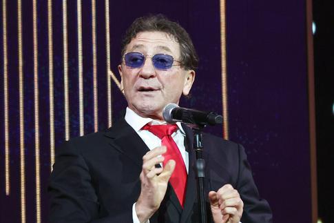 Лепс показал школьные фото в честь праздника и раскрыл свою настоящую фамилию