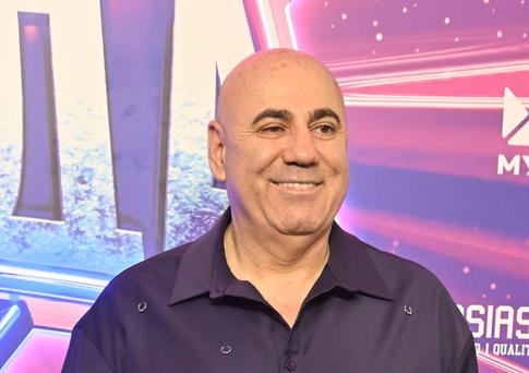 «Лучший муж»: Иосиф Пригожин покорил подписчиц своей хозяйственностью