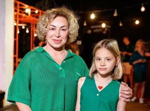 «Обезьяна с гранатой»: мама Тимати пожаловалась на старшую внучку