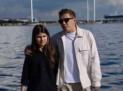 Лидер группы «Марсель» Степан Ледков рассказал, на какие жертвы идет ради дочери