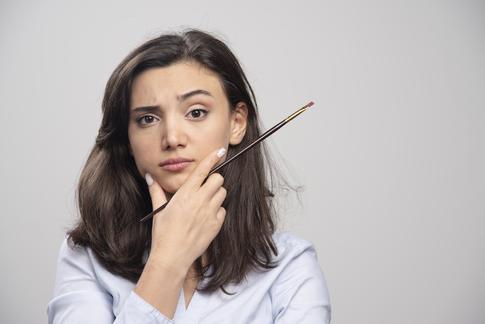 Нелепо и вызывающе: топ ошибок в оформлении бровей