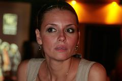 Любовь Толкалина купается в озере нагишом