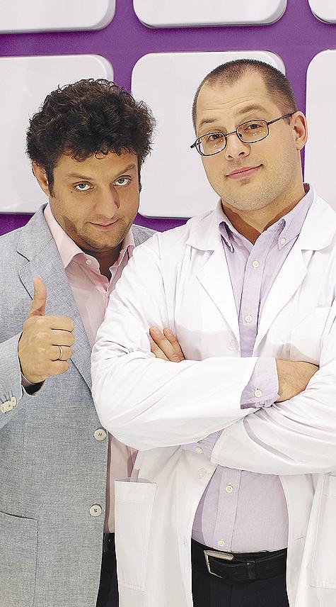 Как помочь при отравлении и правильно хранить лекарства