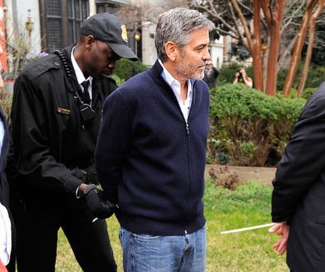 Джордж Клуни попал за решетку