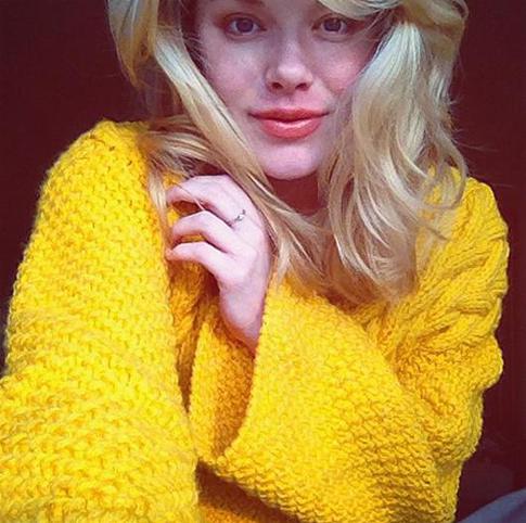 Зоя Бербер отправилась на курсы йоги для беременных