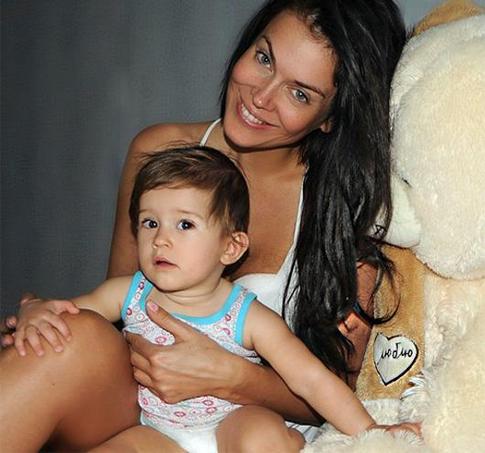 Дочка Терешиной сказала первое слово