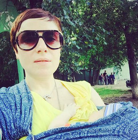 Тутта Ларсен впервые показала крохотного сына