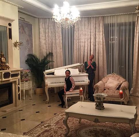 Волочкова переехала в новый дом