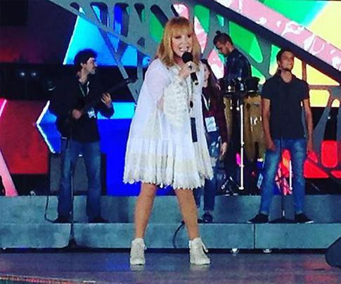 Алла Пугачева на «Новой волне» показала, как она танцует