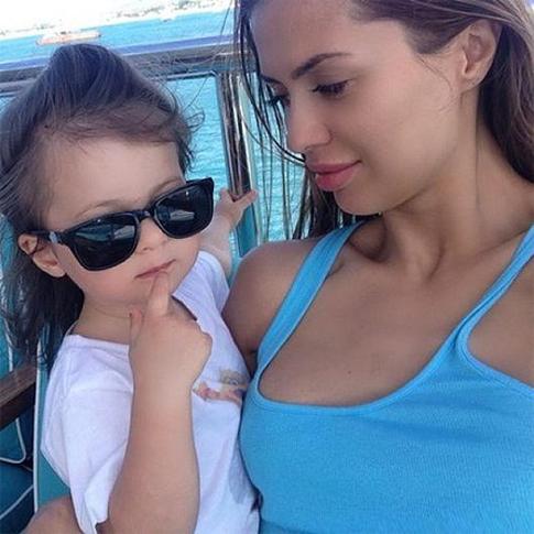 Двухлетняя дочь Виктории Бони стала моделью