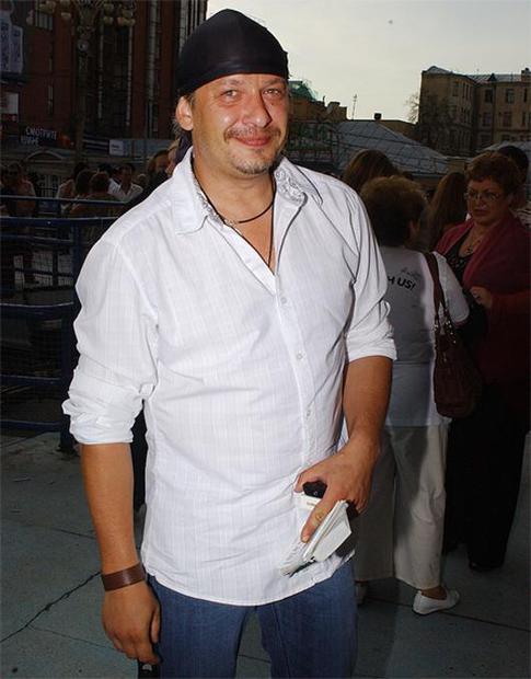 Дмитрий Марьянов женится