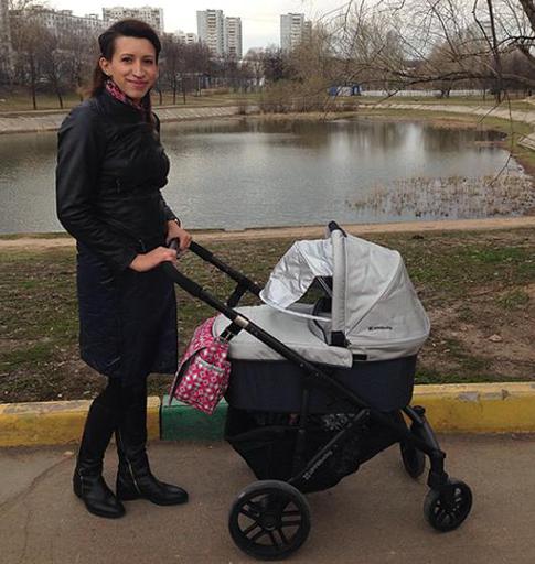 Елена Борщева опубликовала первое фото с ребенком