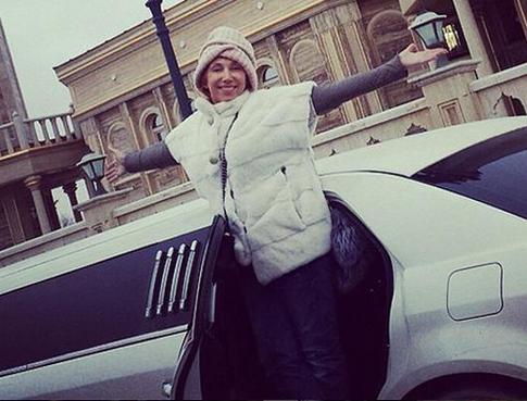 У Елены Воробей угнали машину