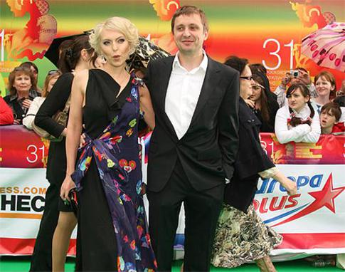 Артем Михалков разводится с женой