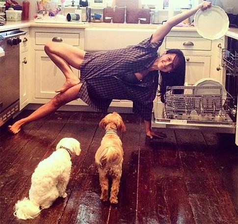 Звезды в позе йога