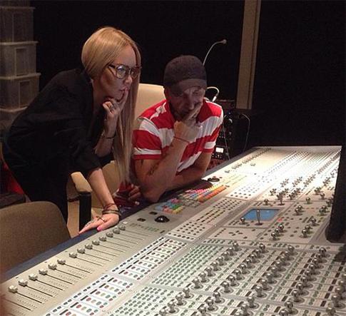 Маша Малиновская стала певицей