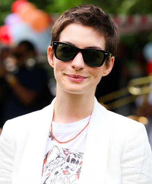 Энн Хэтэуэй перешла на хумус и редиску