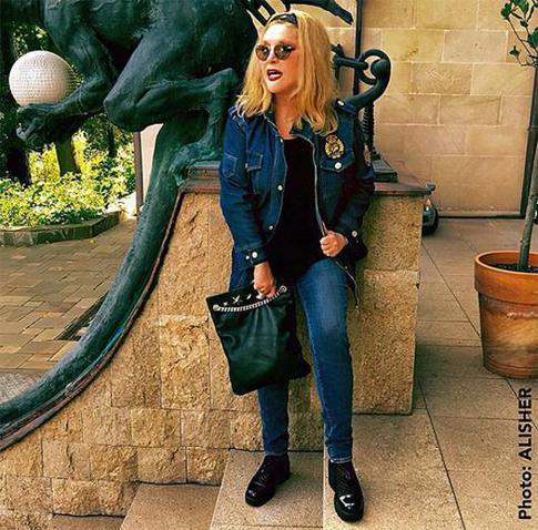 Пугачева показала фото в обтягивающих джинсах!