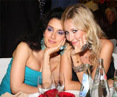 Тина Канделаки предлагает Собчак полмиллиона долларов