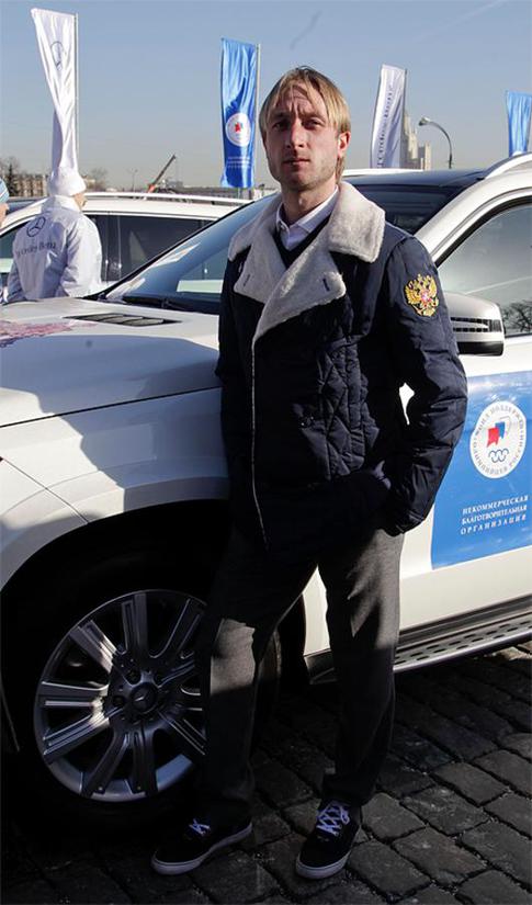 Операция Евгения Плющенко прошла успешно