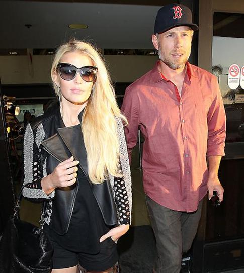 Джессика Симпсон назначила дату свадьбы