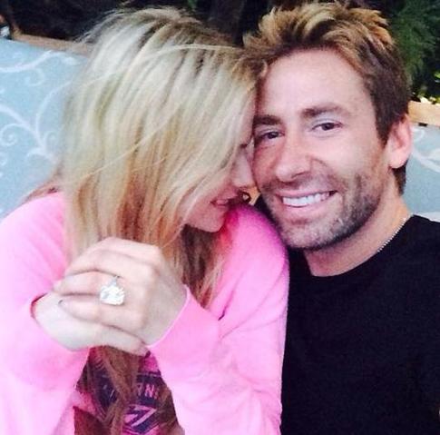 Аврил Лавин сменила обручальное кольцо