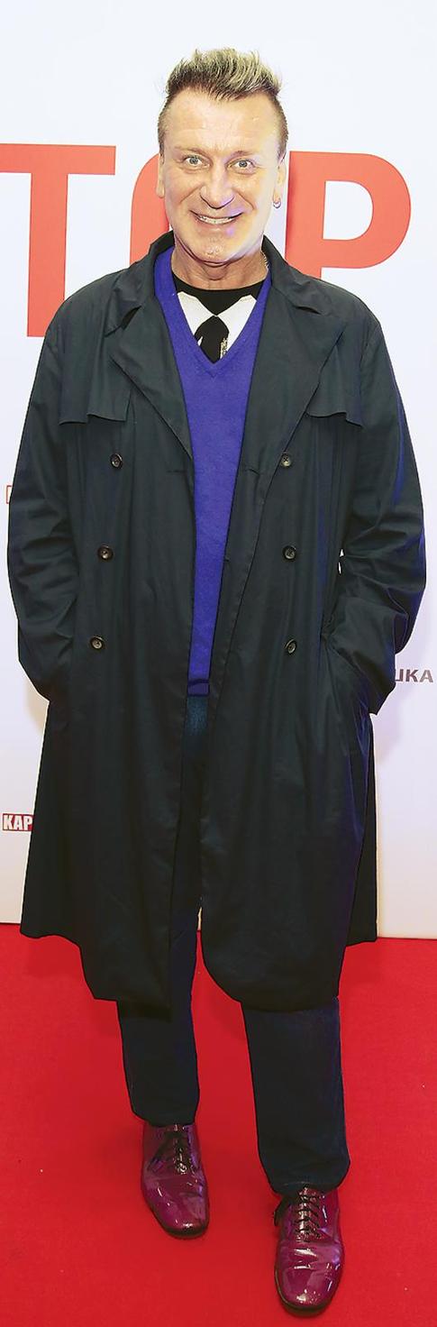 Сергей Пенкин удивил малиновыми ботинками