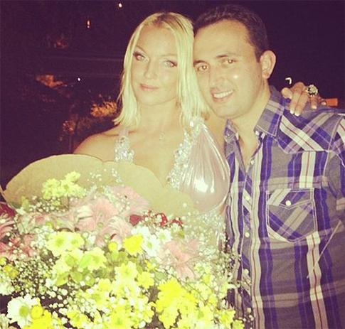 Волочкова заставляет ревновать Салимова