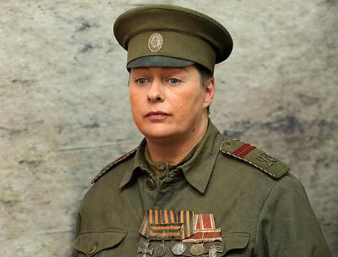 Актрисы, примерившие военную форму